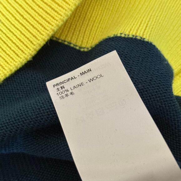 Size XL - Louis Vuitton Men's LV Logo Signature Crewneck - Picture 8 of 11